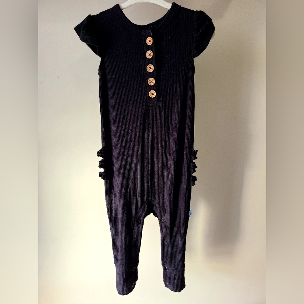 Posh Peanut Black  Romper🖤